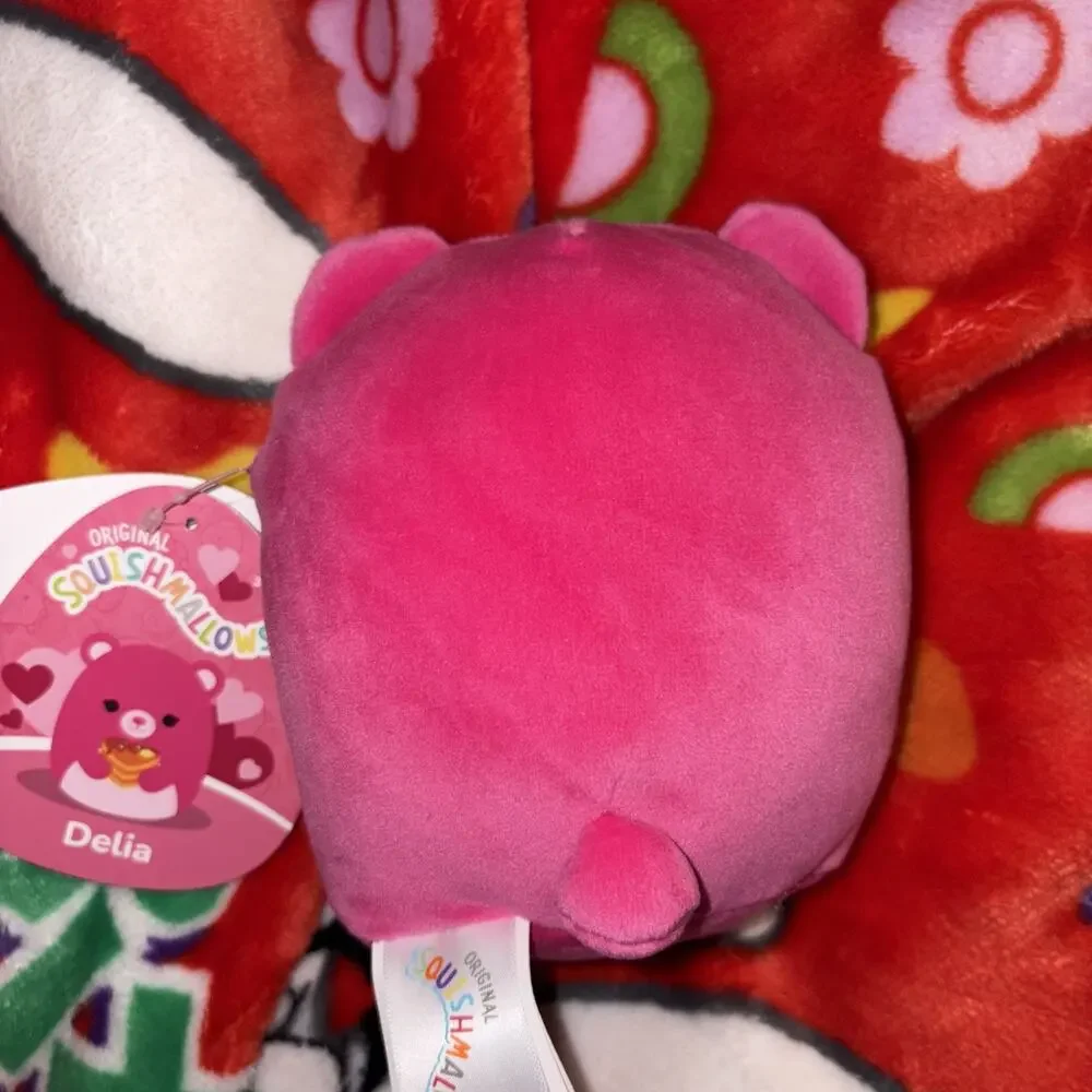 5” Delia The Bear Squishmallows - Valentine’s day 2026 - Picture 4 of 5